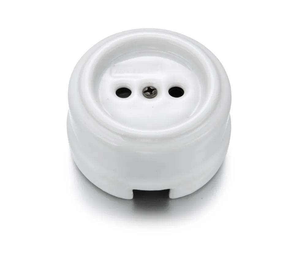 fontini-garby-prise-sans-terre-porcelaine-blanche-16a-250v-saillie image 1