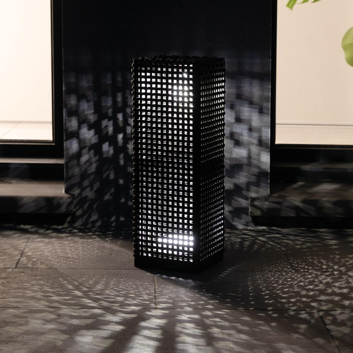 zenitech-lampadaire-ext-rieur-solaire-47cm-30lm-ip44-noir image 6