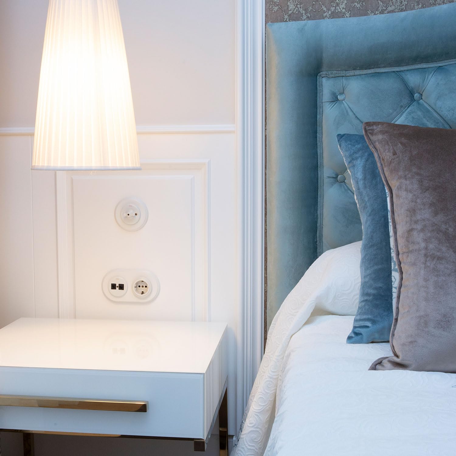 fontini-garby-colonial-poussoir-porcelaine-blanche image 4